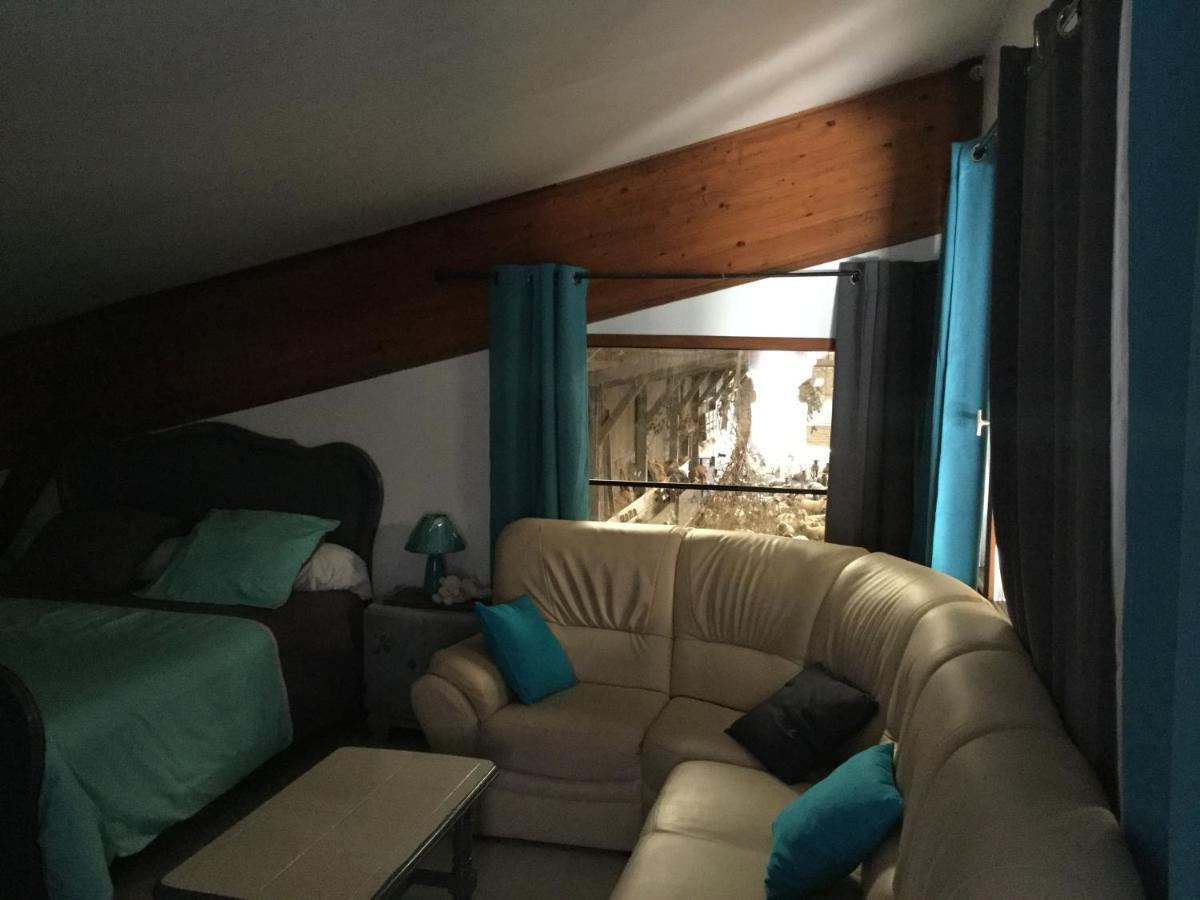 Le Loup Dans La Bergerie Bed & Breakfast Montmartin-sur-Mer Exterior photo