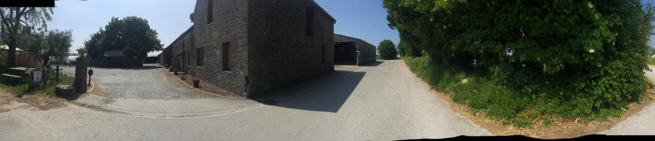 Le Loup Dans La Bergerie Bed & Breakfast Montmartin-sur-Mer Exterior photo